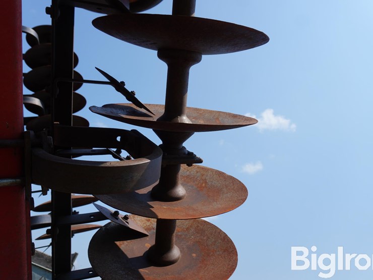 white-271-image-10