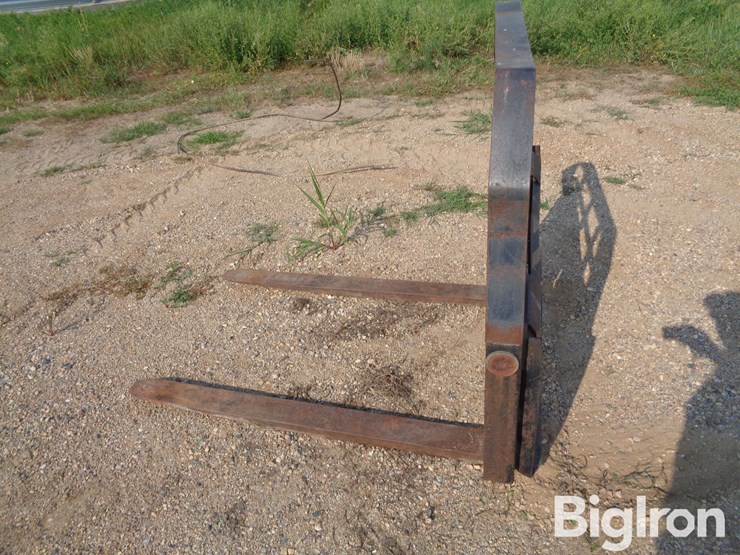 m's-repair-pallet-forks-skid-steer-attachment-image-8