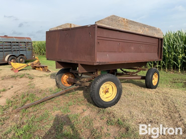 john-deere-11-image-1