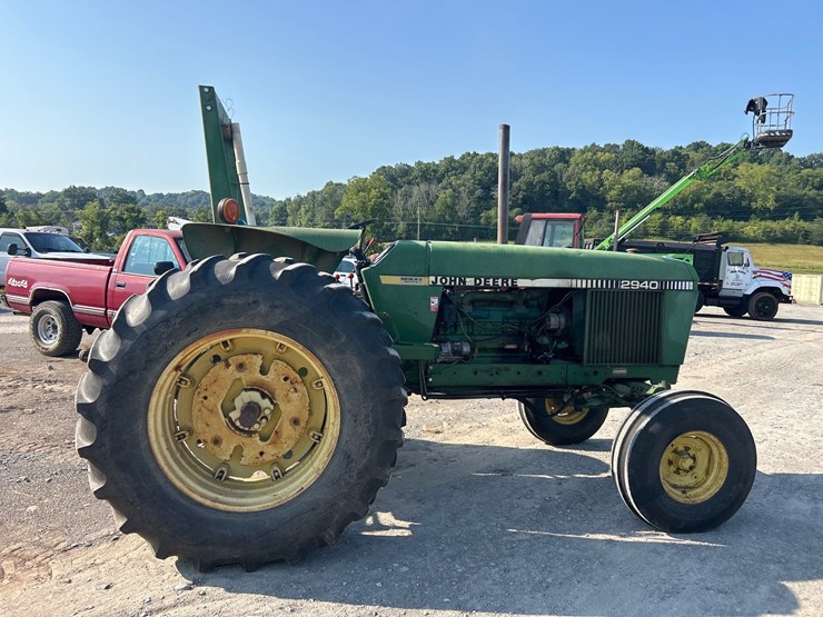 john-deere-2940-image-5