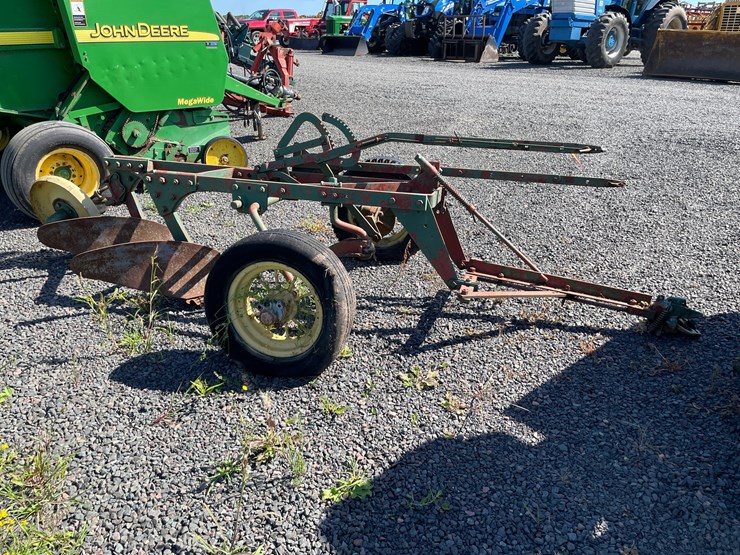 john-deere-2-image-2
