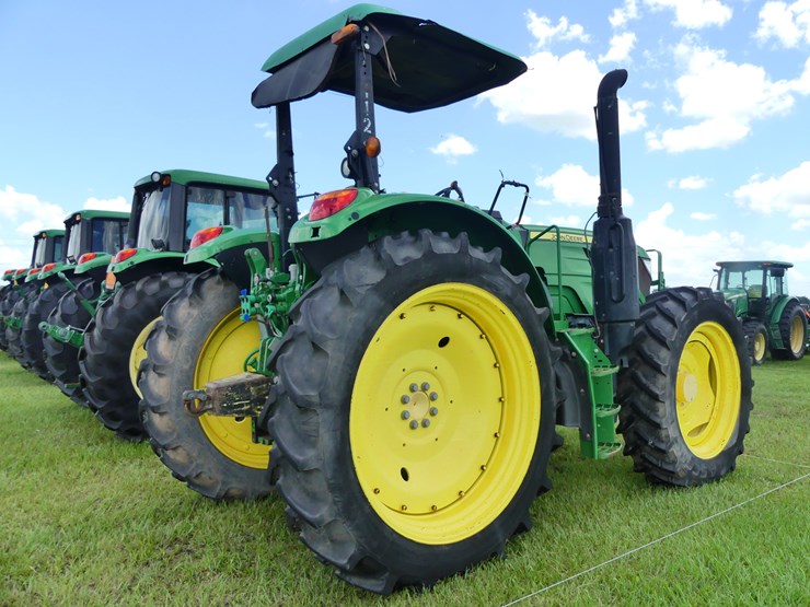 2019-john-deere-6120m-image-3