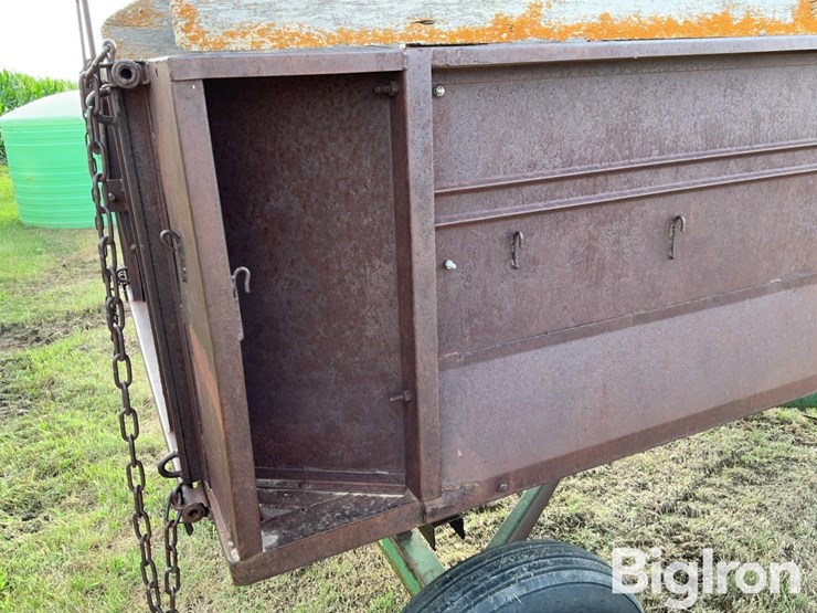 john-deere-11-image-13