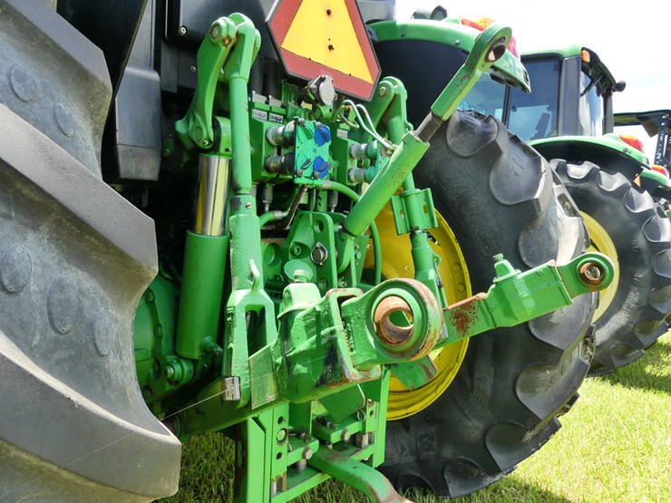 john-deere-6125m-image-9