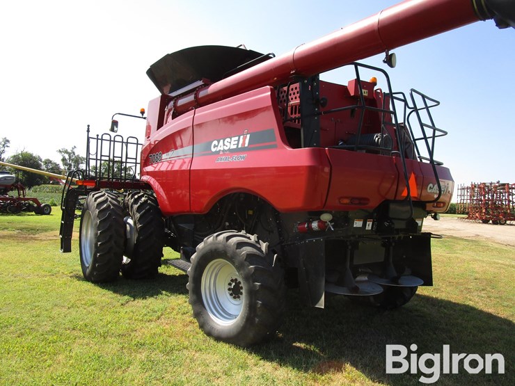 2011-case-ih-7088-image-7