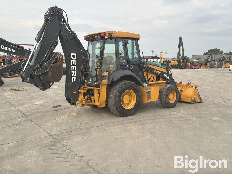 2018-deere-310l-image-5
