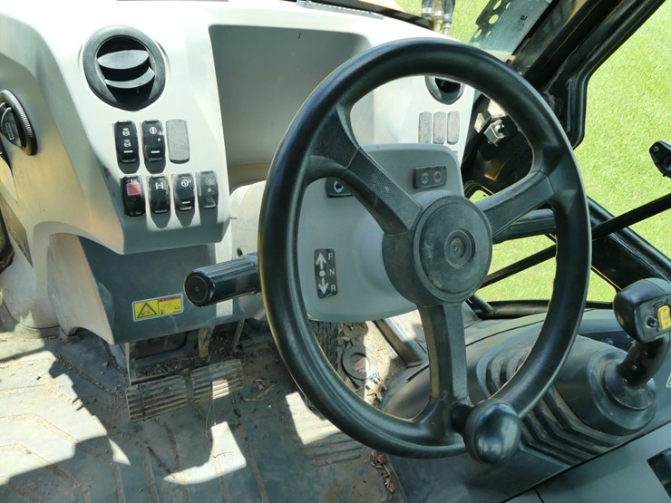 2016-caterpillar-420f2-it-image-20