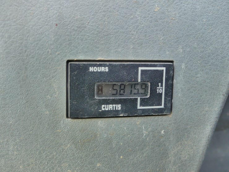 2011-bobcat-e80-image-17