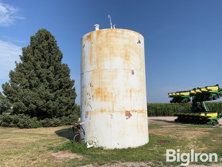 butler-12,000-gal-fuel-tank-image-1