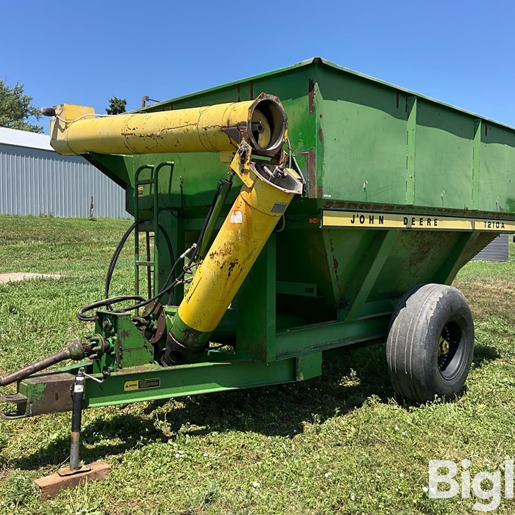 JOHN DEERE 1210A