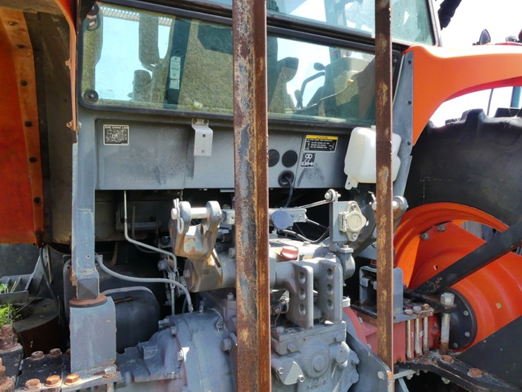 kubota-m108s-image-12