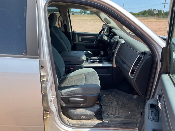 2013-dodge-1500-image-103