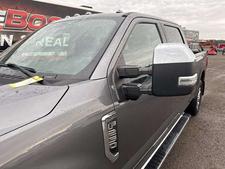 2021-ford-f250-lariat-image-9