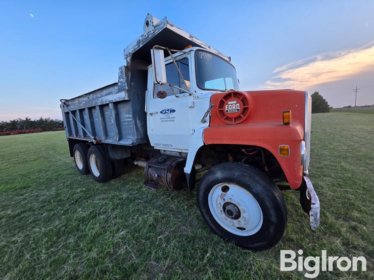 1979-ford-l8000-image-3