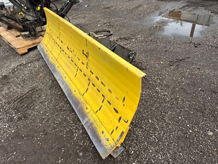 hydraulic-skidloader-96in-snow-blade-attachment-image-1