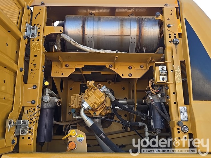 2019-caterpillar-336-image-37