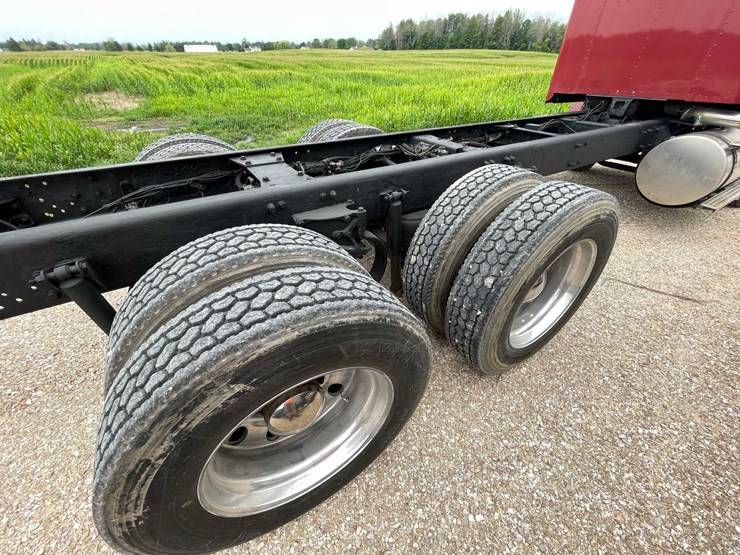 2006-kenworth-t800-image-42