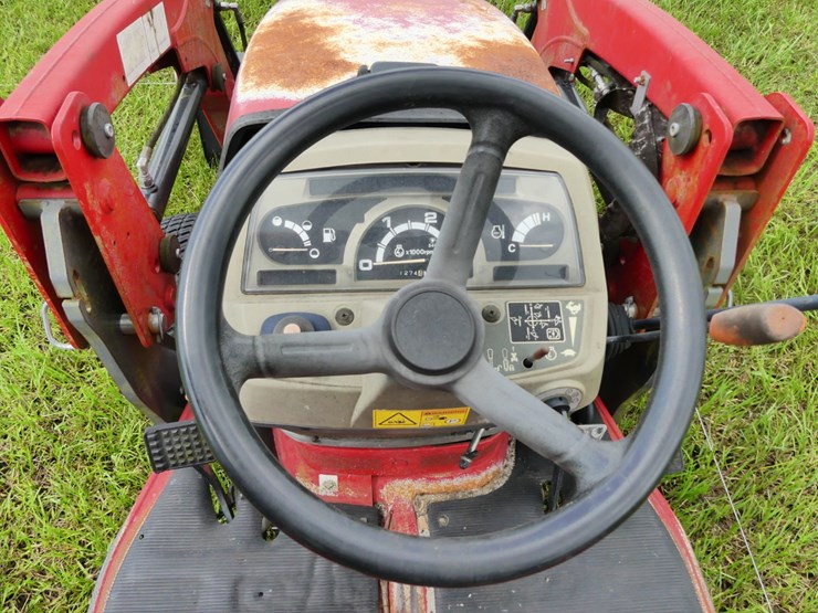 massey-ferguson-gc1705-image-17