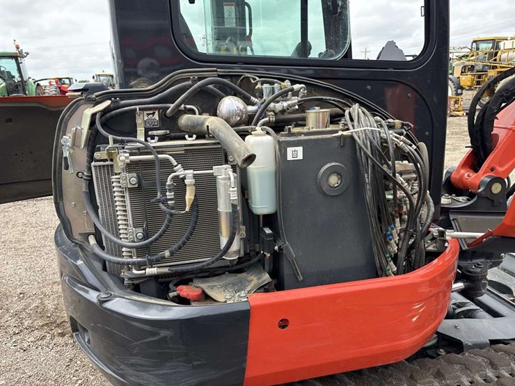 kubota-u35-4-image-16