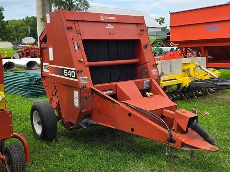 hesston-540-image-1