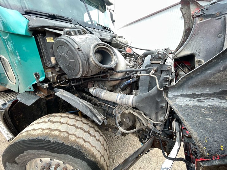 #142-•-2005-freightliner-dump-truck-(title-in-delay)-(denmark,-wi)-image-62