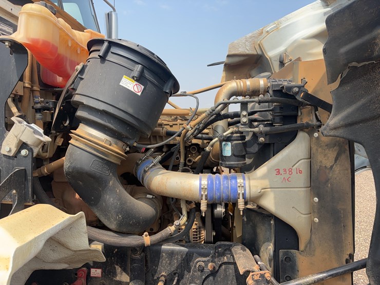 2015-western-star-w4700-semi-image-18