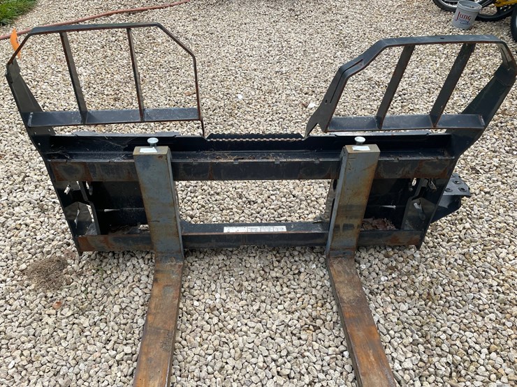 #904-•-bobcat-severe-duty-pallet-forks-(sun-prairie,-wi)-image-8