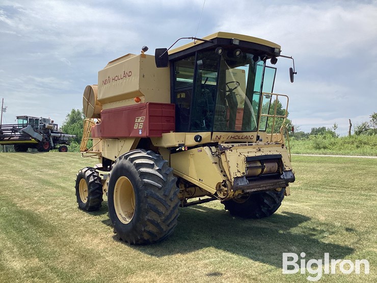 1986-new-holland-tr86-image-3