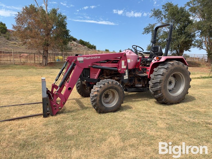 2015-mahindra-4540-image-1