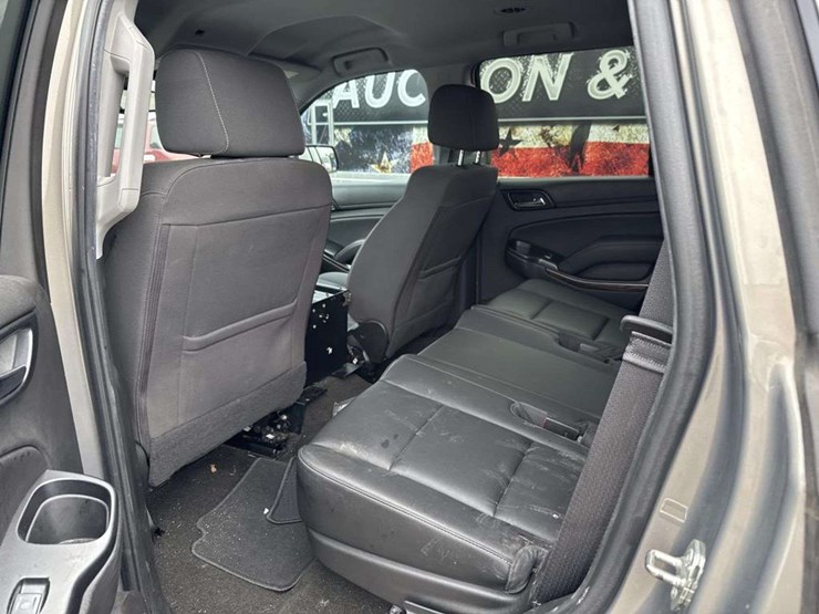 2017-chevrolet-tahoe-image-10