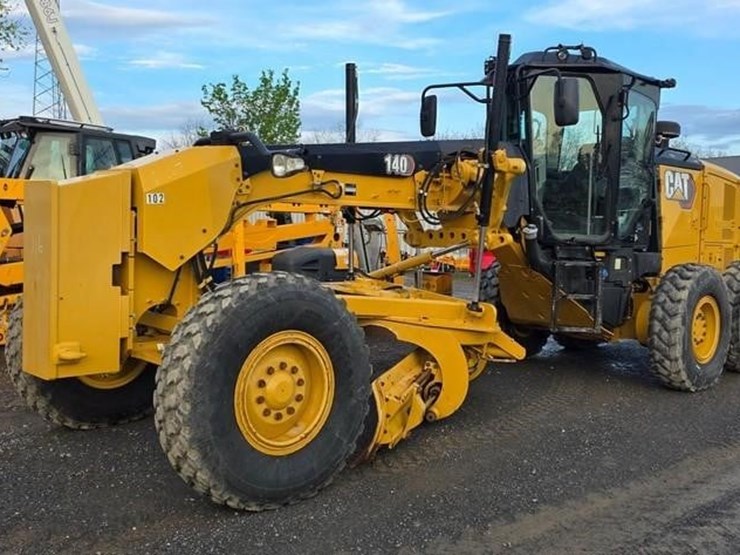 2020-caterpillar-140-image-1