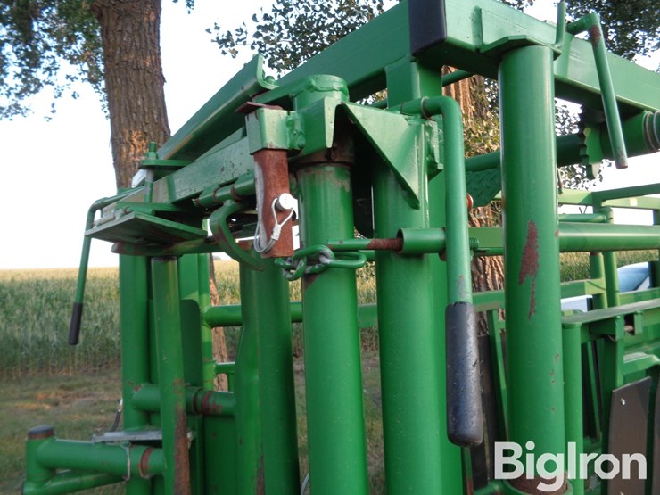 real-tuff-cattle-working-chute-image-17