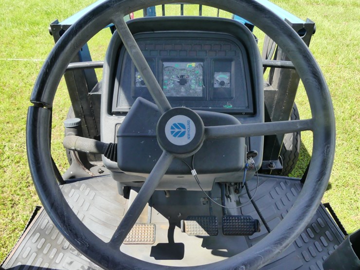 new-holland-4835-image-20