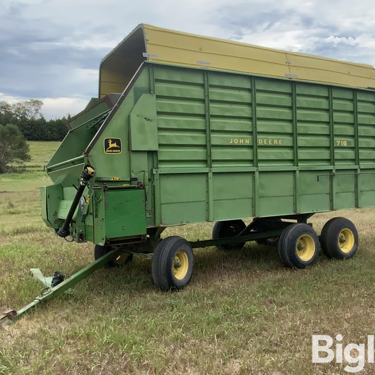 JOHN DEERE 716A