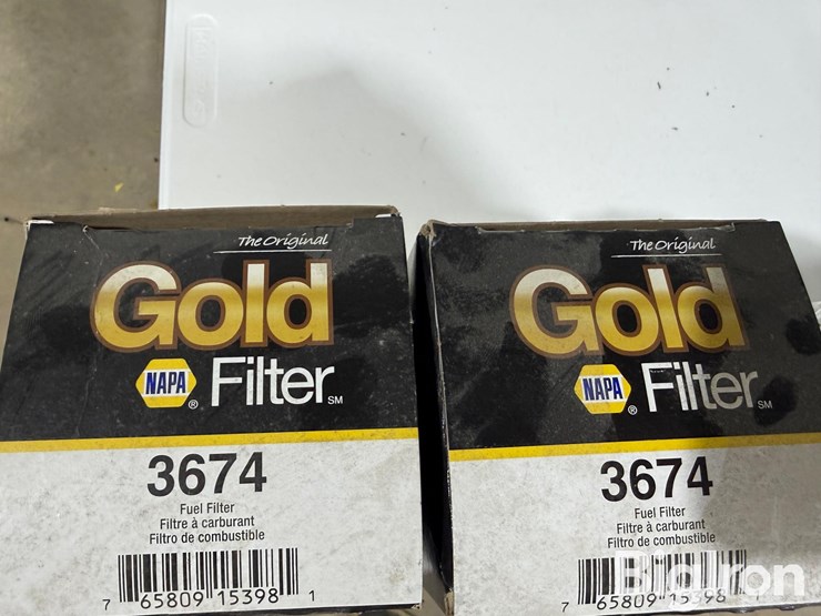 peterbilt-caterpillar-motor-filters-image-15