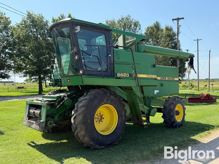1985-john-deere-6620-titan-ii-image-1