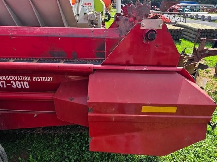 2019-new-holland-165-image-18