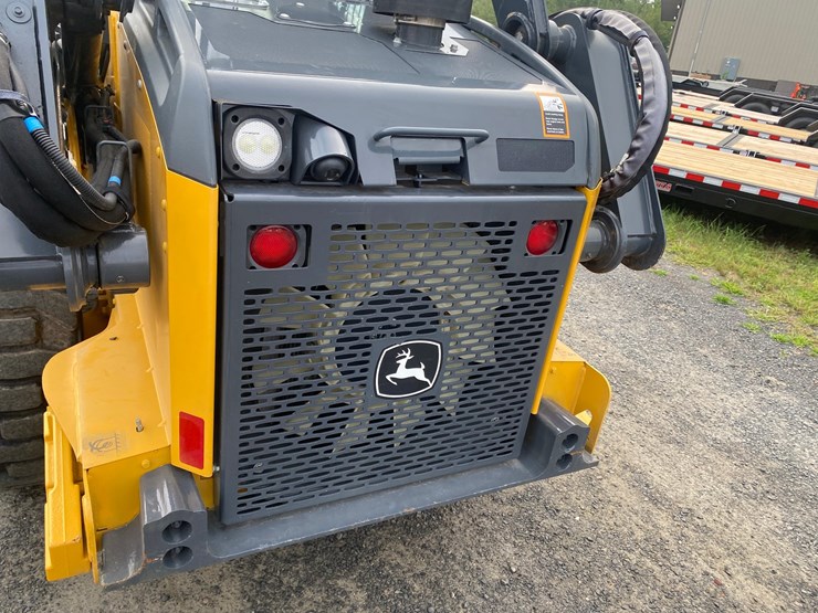 2024-deere-324g-image-17