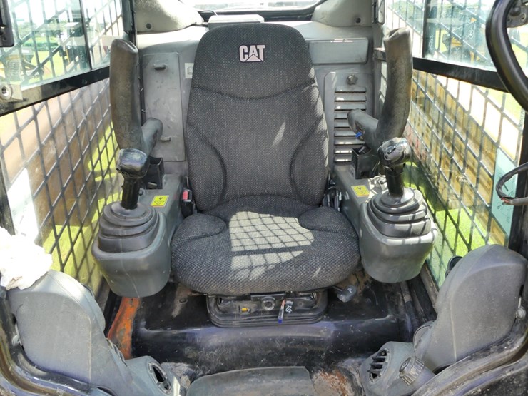 caterpillar-236d-image-12