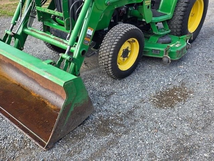 2013-john-deere-3520-image-28