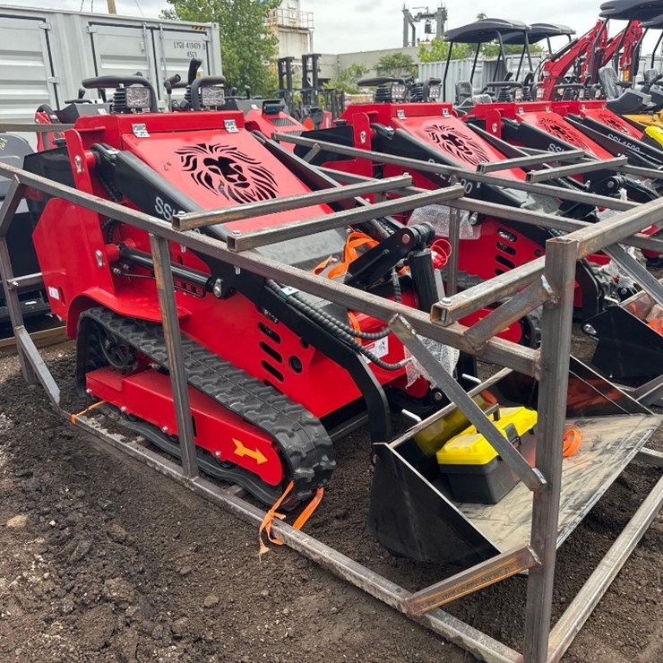 New SD Lanch Co Mini DIESEL Stand-On Skidloader Model SSL1500