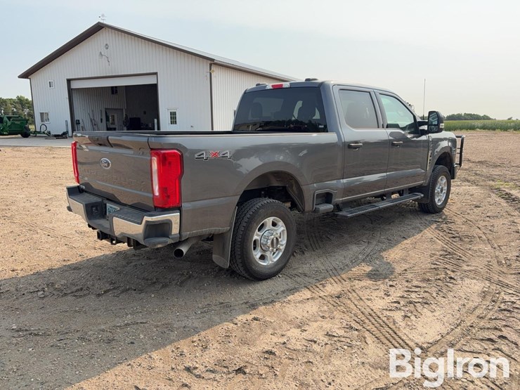 2025-ford-f350-image-5