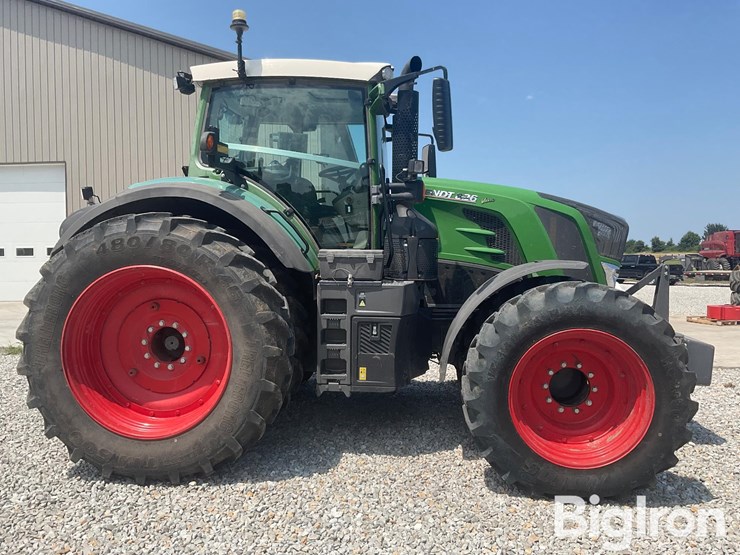 2019-fendt-826-vario-image-4