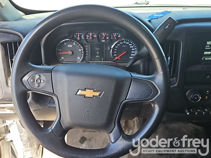 2021-chevrolet-silverado-5500hd-image-52