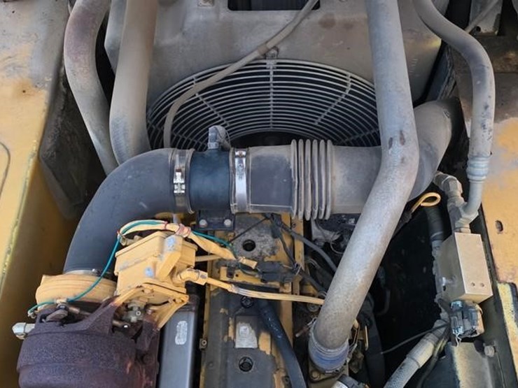 2011-deere-240d-lc-image-78