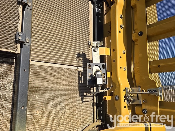 2019-caterpillar-336-image-36