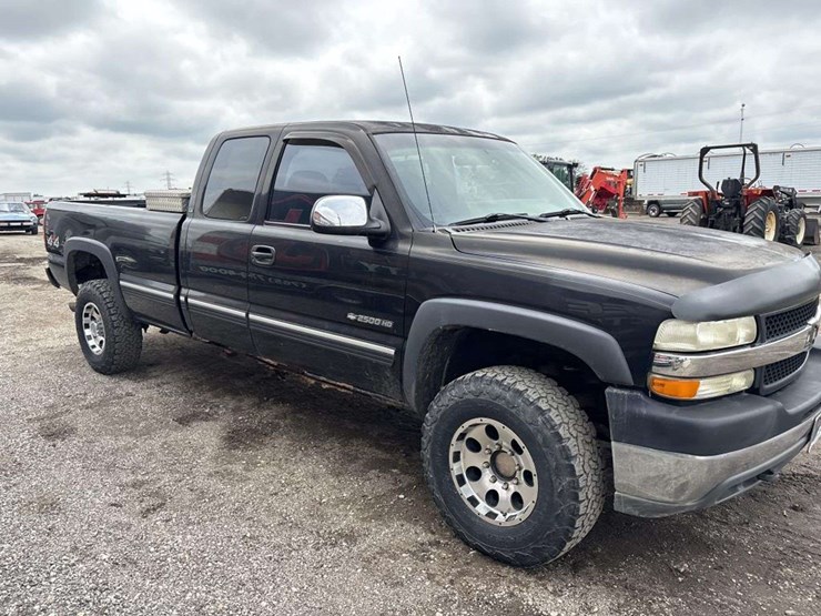 2001-chevrolet-silverado-2500hd-image-5