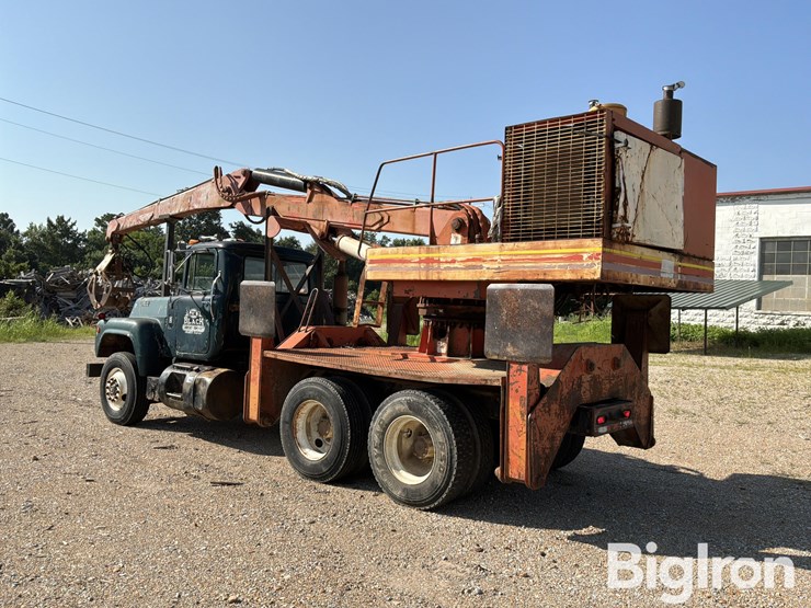 1985-mack-r686st-image-7