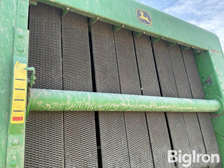 2001-john-deere-567-image-12