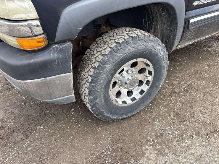 2001-chevrolet-silverado-2500hd-image-7